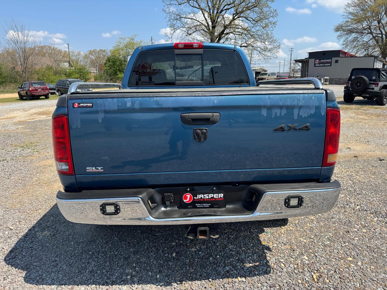 Dodge Ram 1500 4dr Quad Cab 140.5" WB 4WD SLT 2005