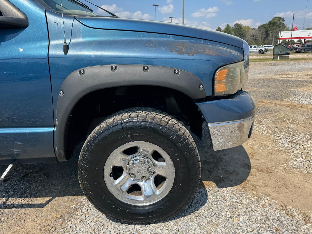 Dodge Ram 1500 4dr Quad Cab 140.5" WB 4WD SLT 2005