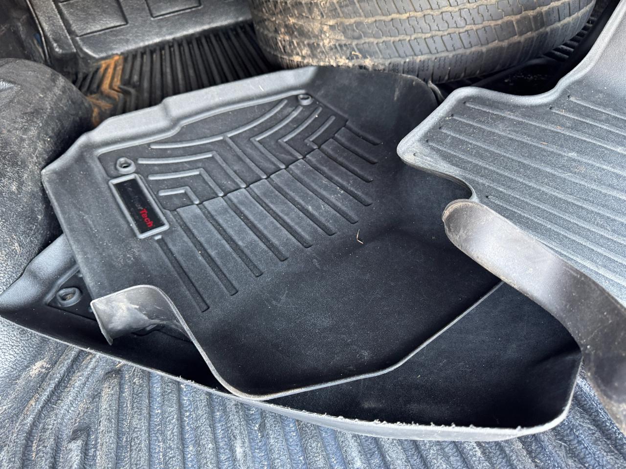 Dodge Ram 1500 4dr Quad Cab 140.5" WB 4WD SLT 2005