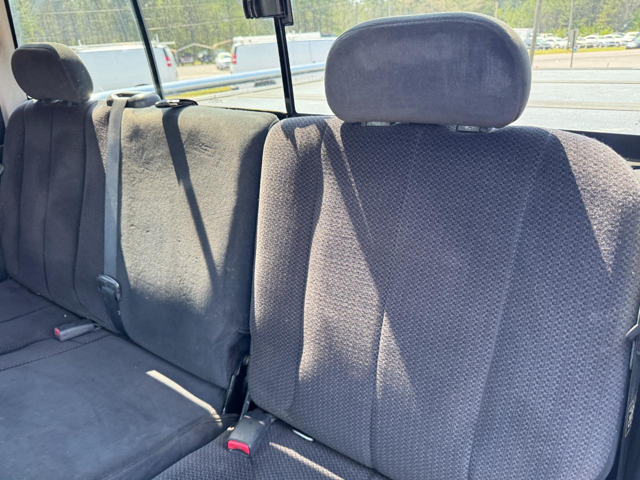 Dodge Ram 1500 4dr Quad Cab 140.5" WB 4WD SLT 2005