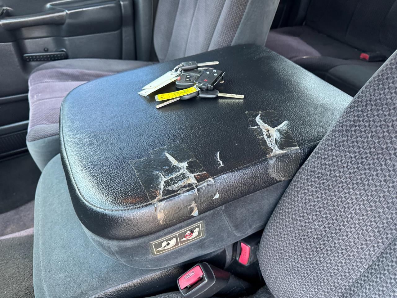 Dodge Ram 1500 4dr Quad Cab 140.5" WB 4WD SLT 2005