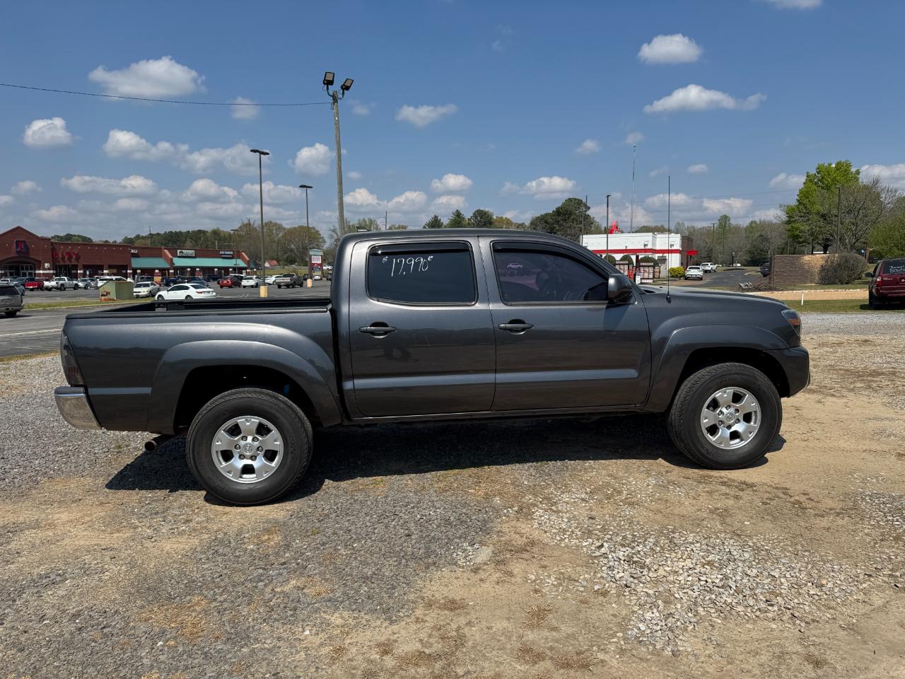 Toyota Tacoma 4WD Double Cab V6 AT (Natl) 2015
