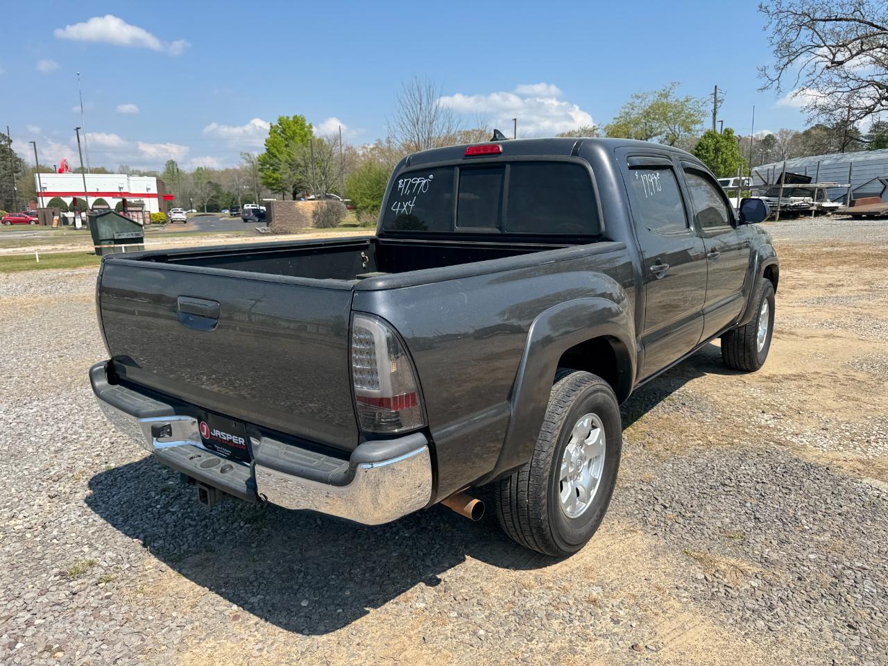 Toyota Tacoma 4WD Double Cab V6 AT (Natl) 2015