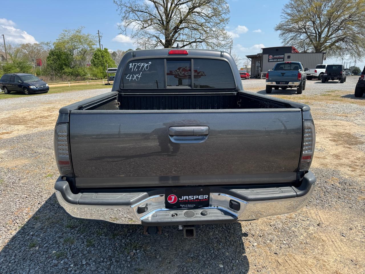 Toyota Tacoma 4WD Double Cab V6 AT (Natl) 2015