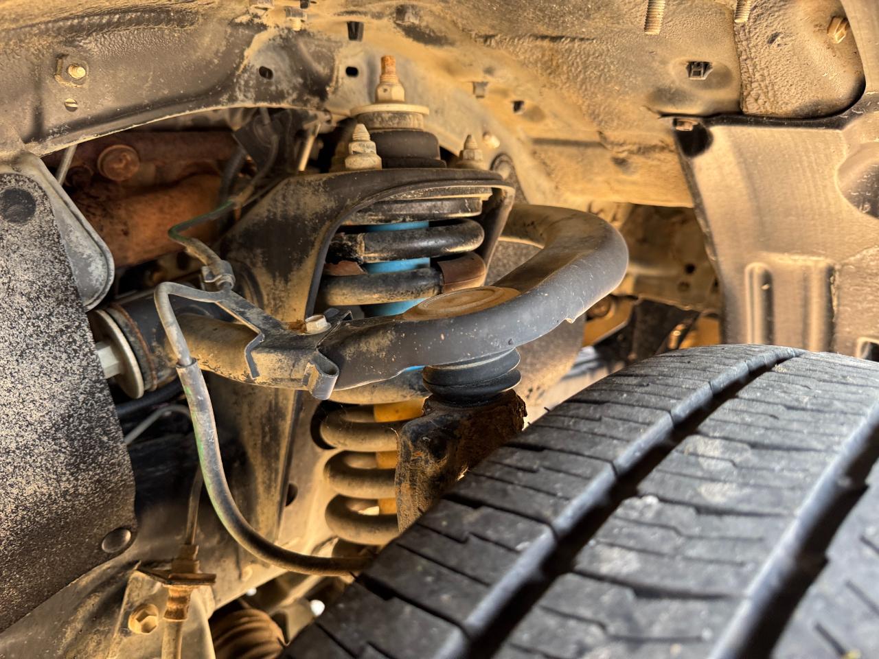 Toyota Tacoma 4WD Double Cab V6 AT (Natl) 2015