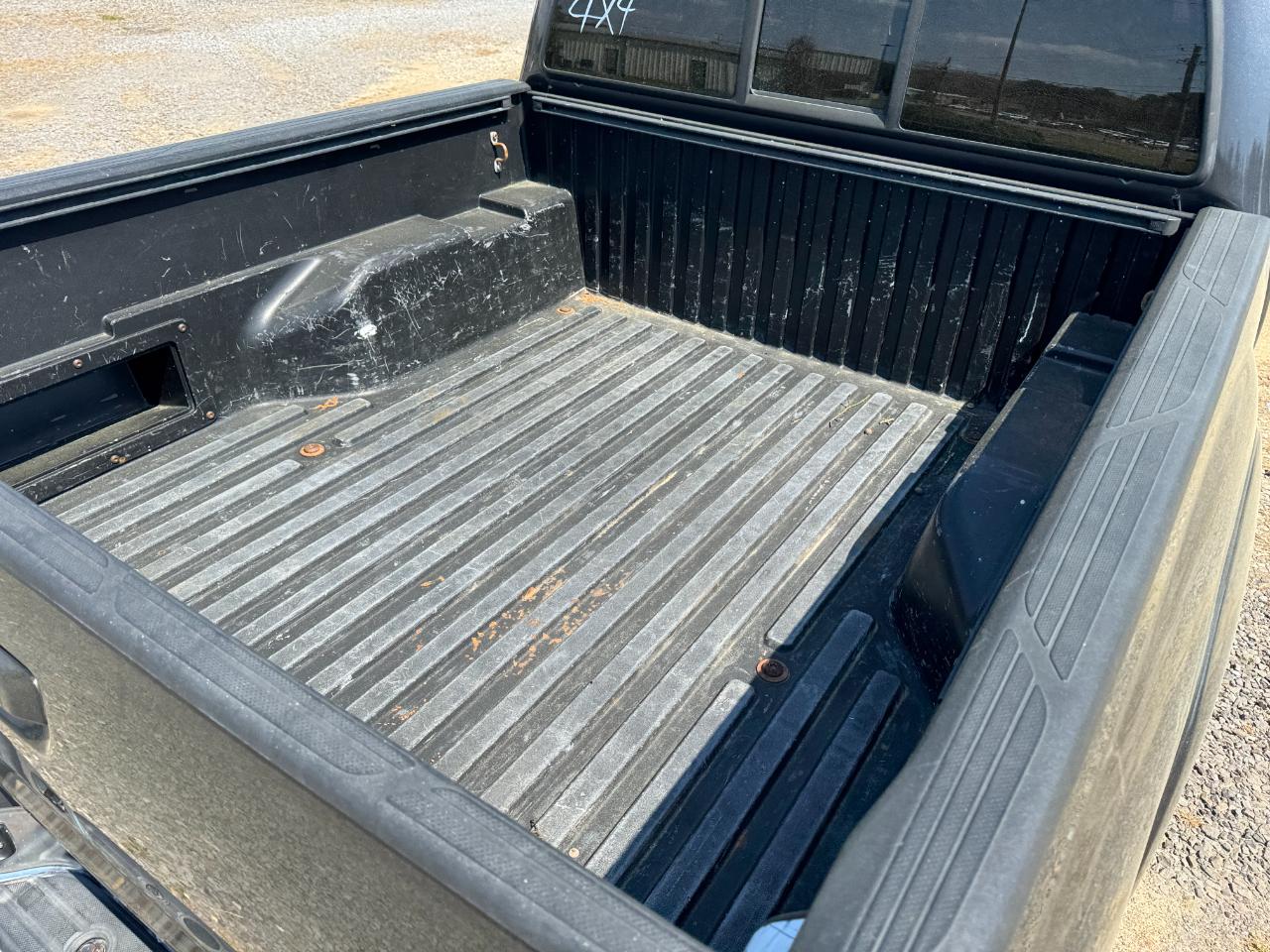 Toyota Tacoma 4WD Double Cab V6 AT (Natl) 2015