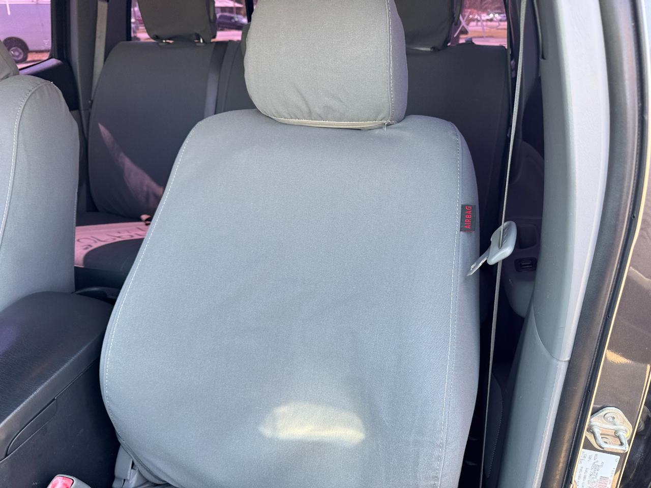 Toyota Tacoma 4WD Double Cab V6 AT (Natl) 2015