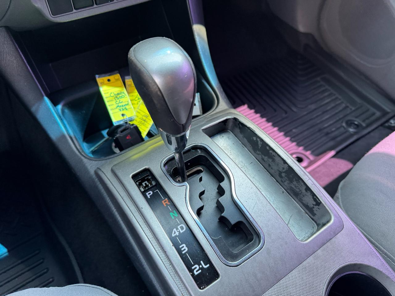 Toyota Tacoma 4WD Double Cab V6 AT (Natl) 2015