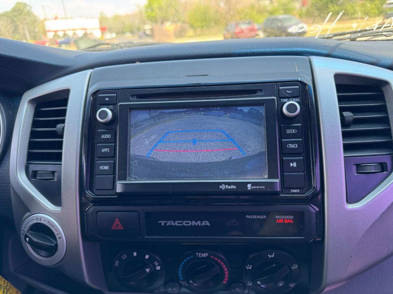 Toyota Tacoma 4WD Double Cab V6 AT (Natl) 2015