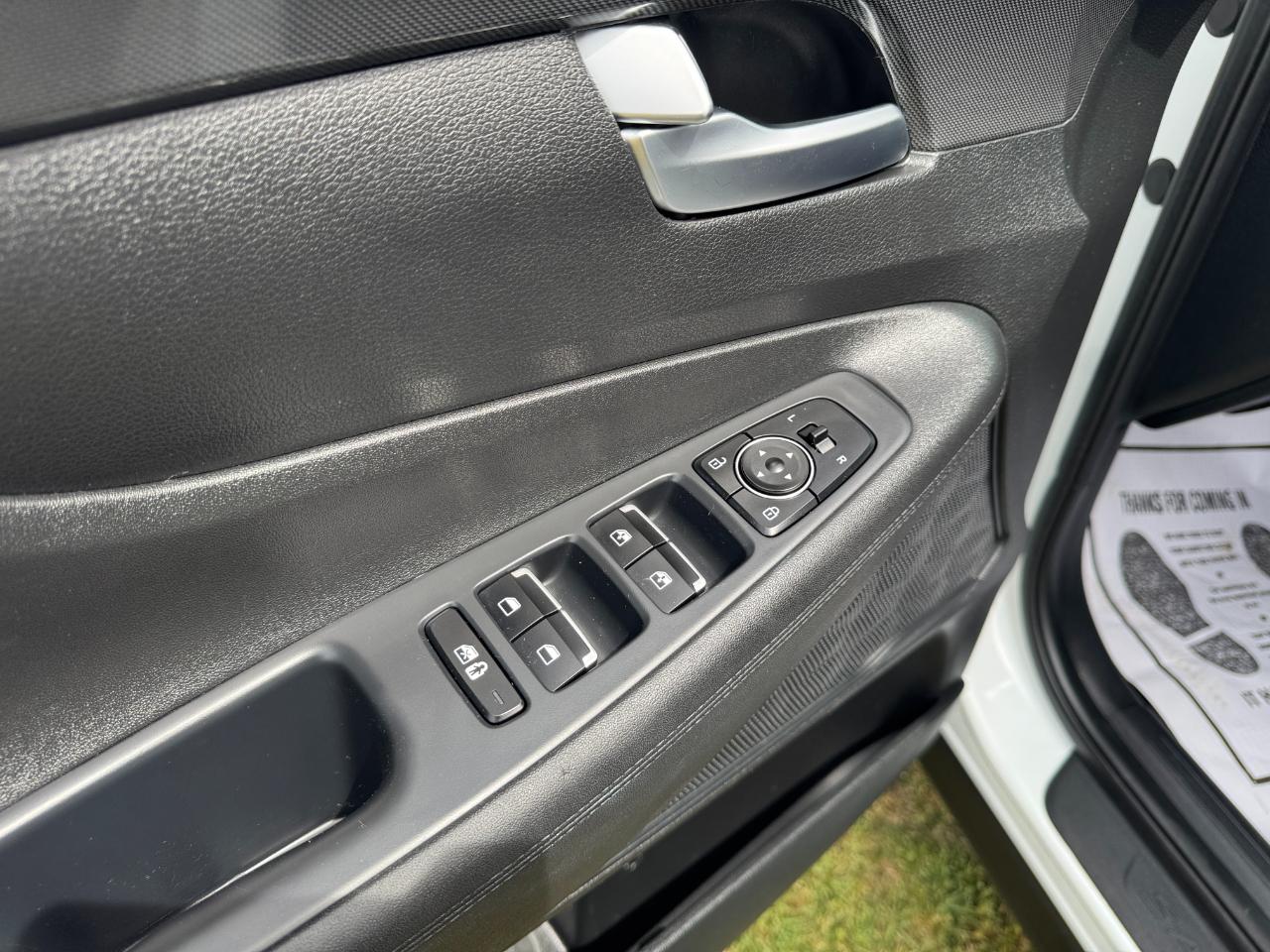 Hyundai Santa Fe SEL FWD 2022