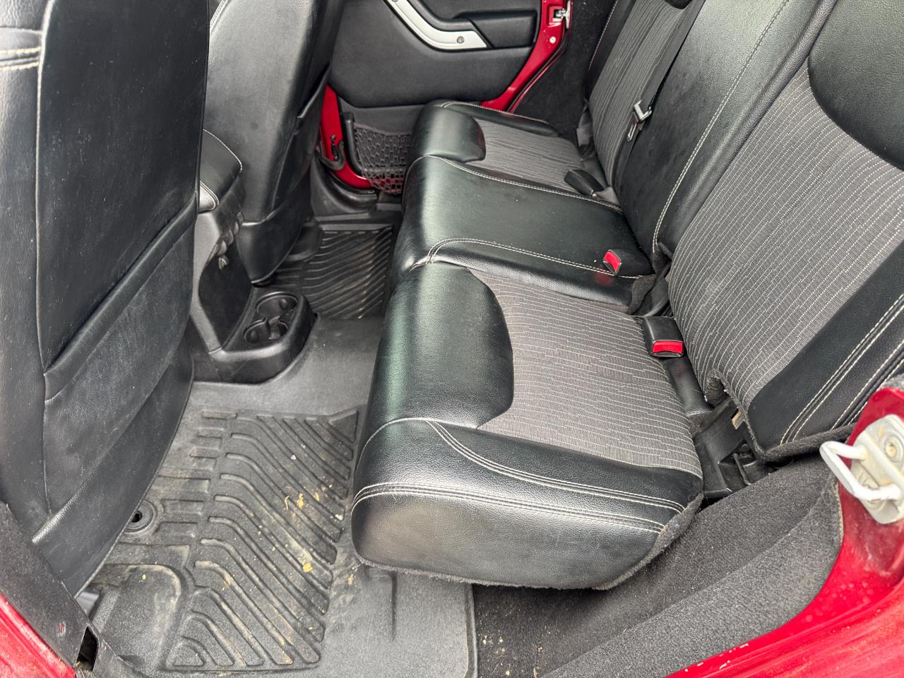 Jeep Wrangler Unlimited 4WD 4dr Freedom Edition *Ltd Avail* 2013