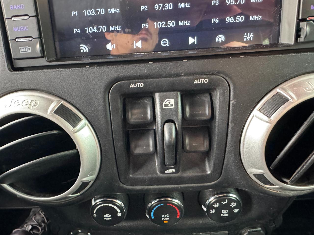 Jeep Wrangler Unlimited 4WD 4dr Freedom Edition *Ltd Avail* 2013