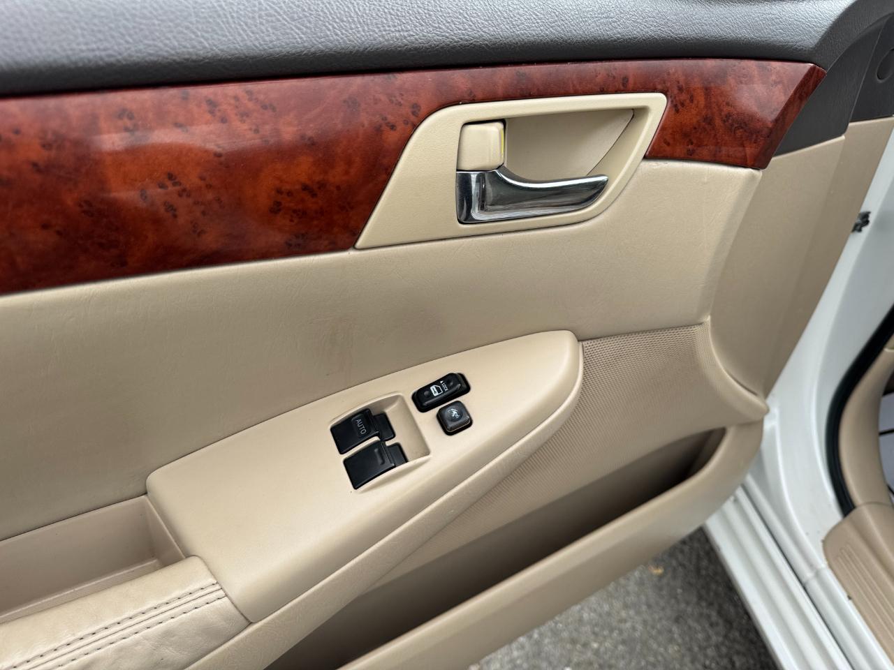 Toyota Camry Solara 2dr Conv SE V6 Auto (Natl) 2006