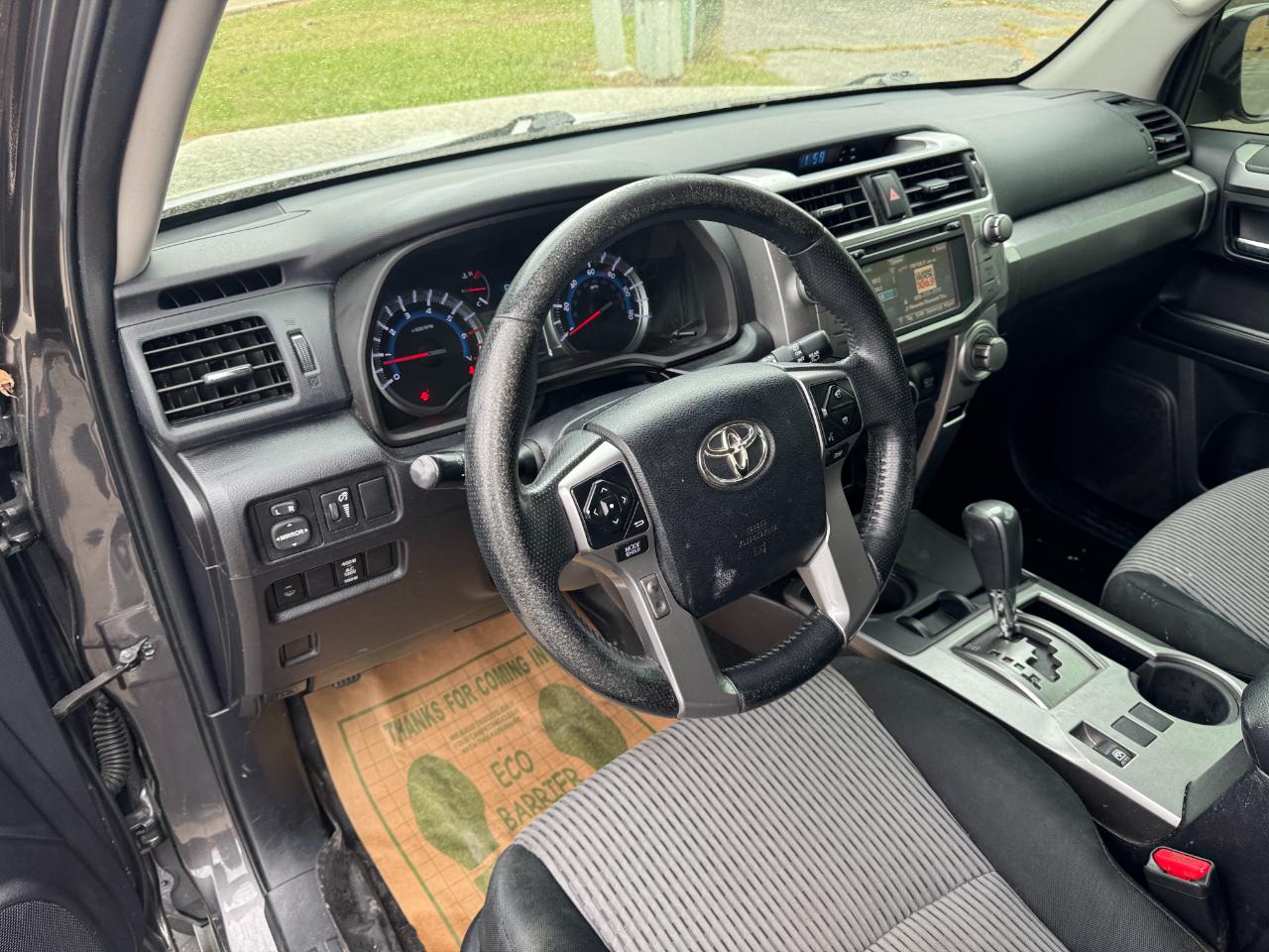 Toyota 4Runner RWD 4dr V6 SR5 Premium (Natl) 2014