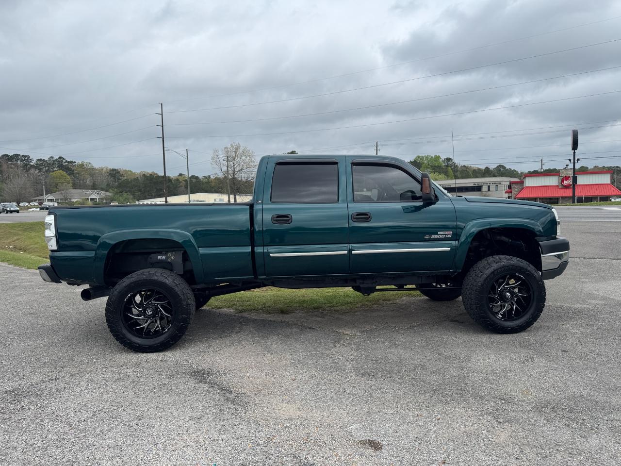 Chevrolet Silverado 2500HD Crew Cab 153" WB 4WD LS 2004