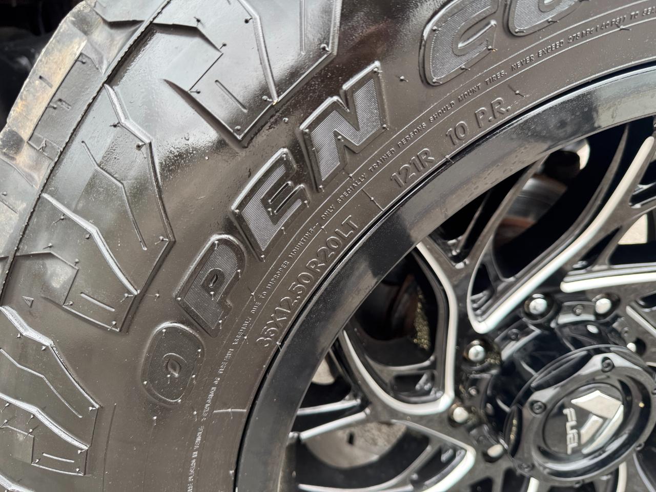 Chevrolet Silverado 2500HD Crew Cab 153" WB 4WD LS 2004