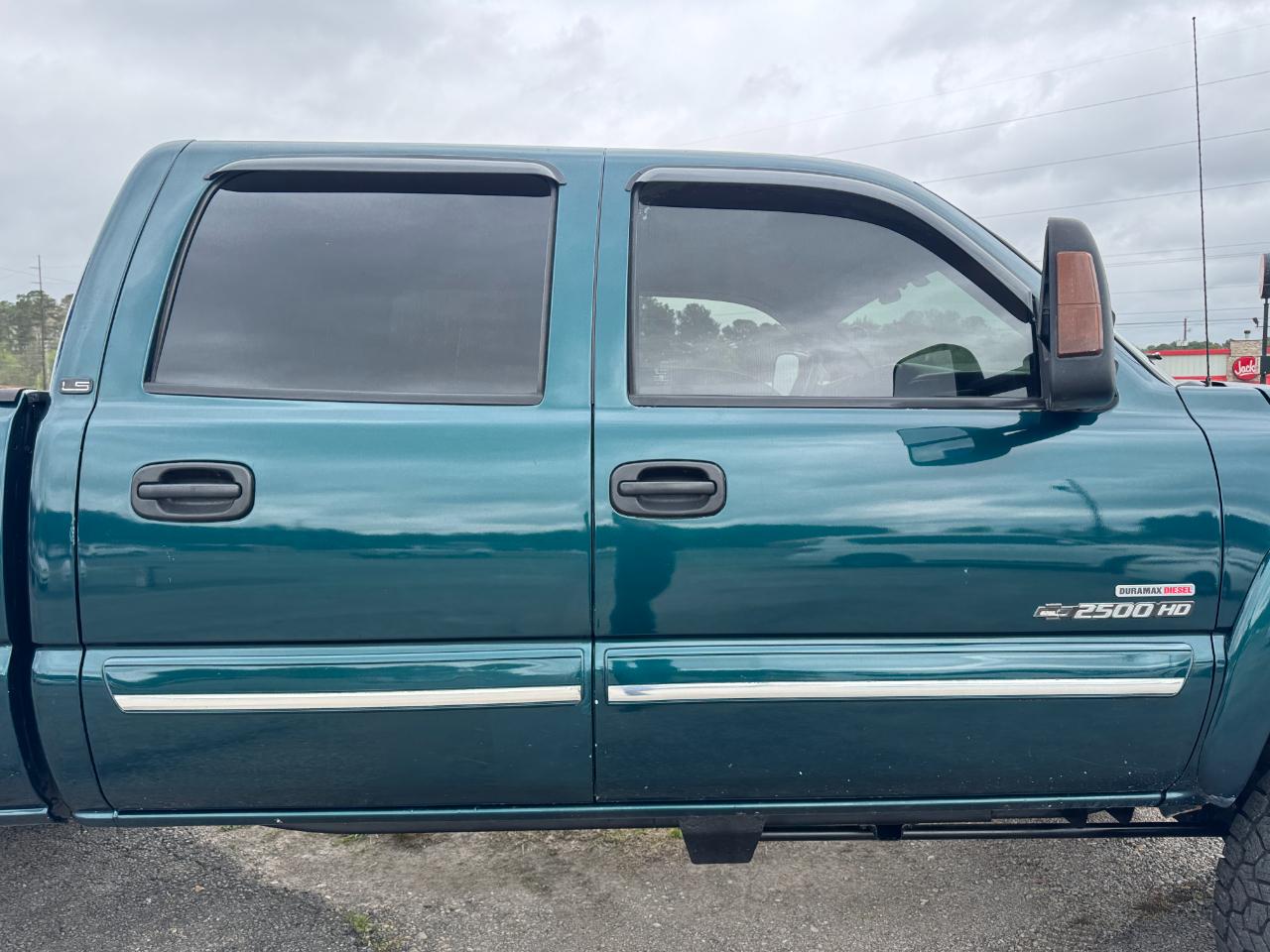 Chevrolet Silverado 2500HD Crew Cab 153" WB 4WD LS 2004