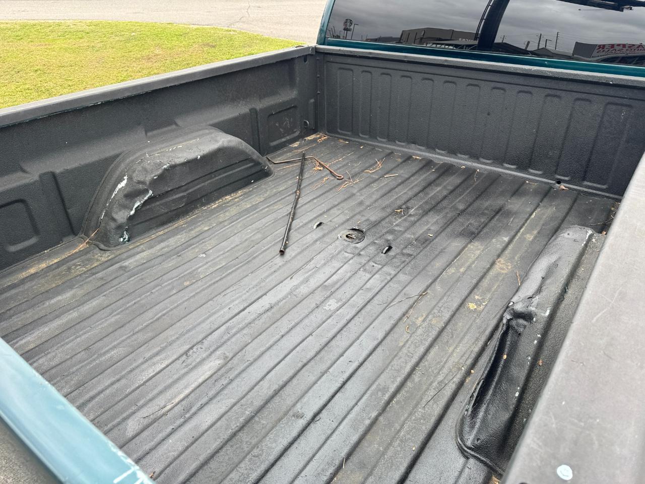 Chevrolet Silverado 2500HD Crew Cab 153" WB 4WD LS 2004