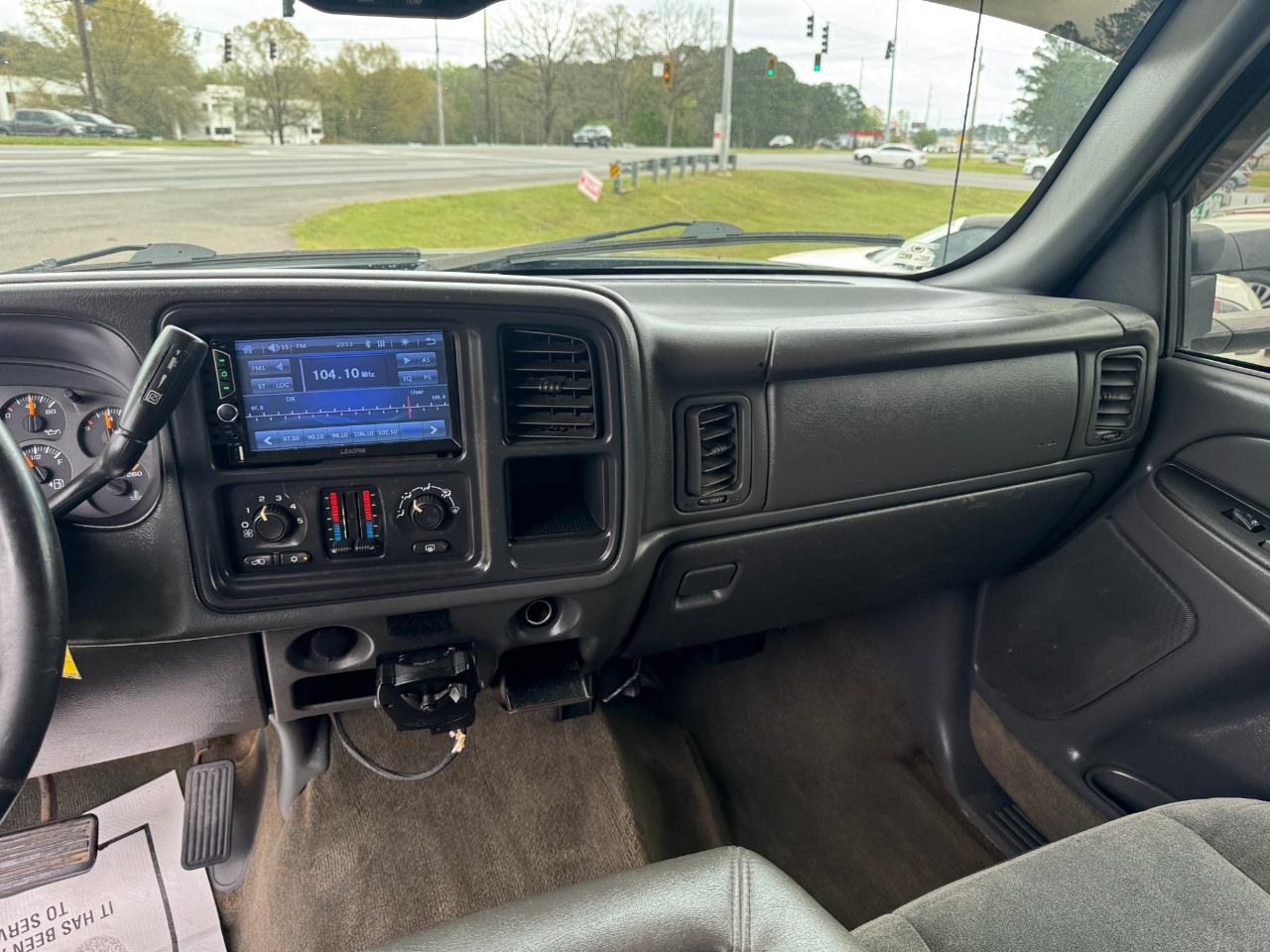 Chevrolet Silverado 2500HD Crew Cab 153" WB 4WD LS 2004