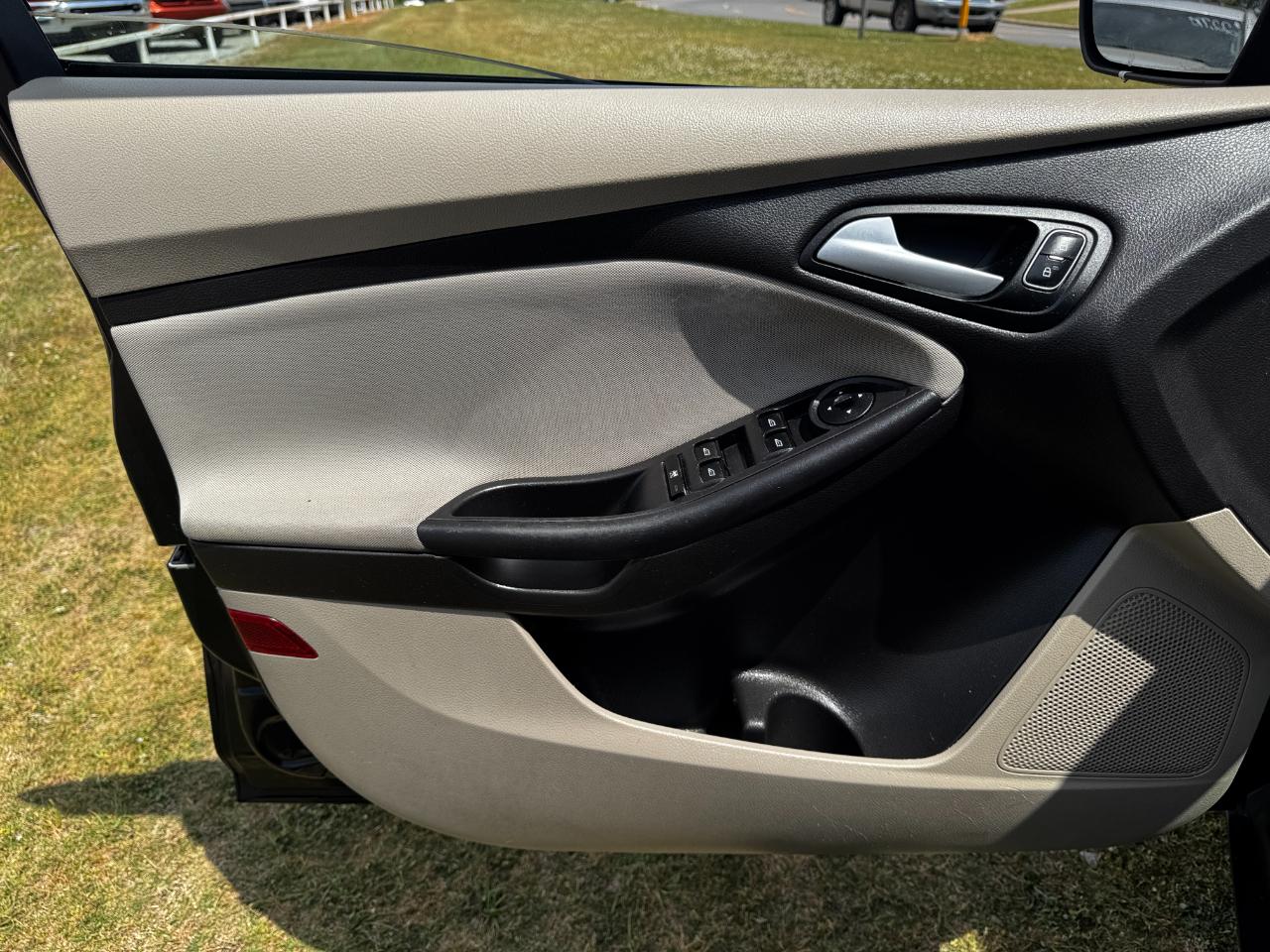 Ford Focus 4dr Sdn SE 2015