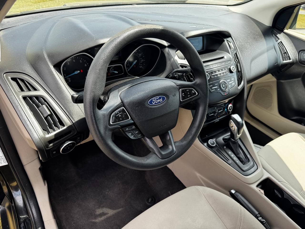 Ford Focus 4dr Sdn SE 2015