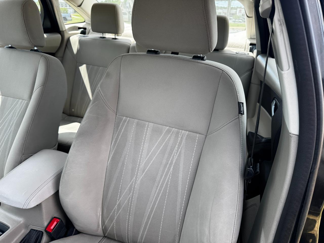 Ford Focus 4dr Sdn SE 2015