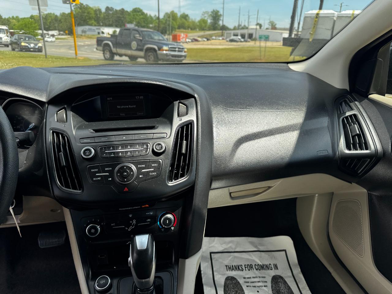 Ford Focus 4dr Sdn SE 2015