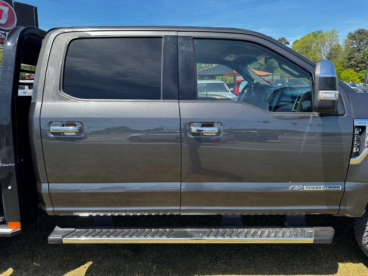 Ford Super Duty F-250 SRW XLT 4WD Crew Cab 8' Box 2017