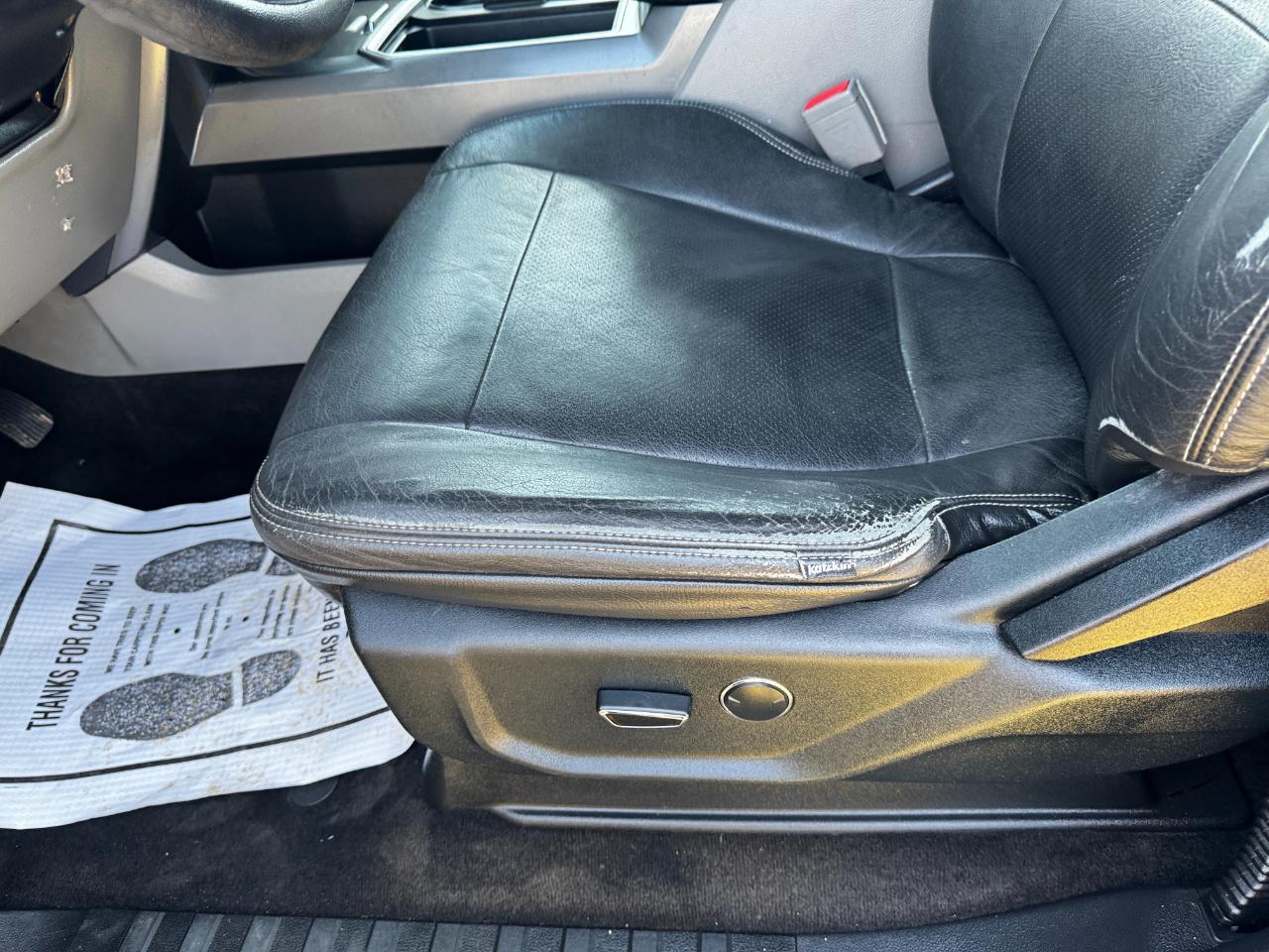 Ford Super Duty F-250 SRW XLT 4WD Crew Cab 8' Box 2017