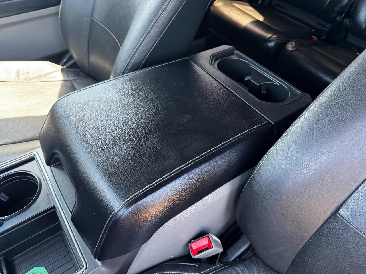 Ford Super Duty F-250 SRW XLT 4WD Crew Cab 8' Box 2017