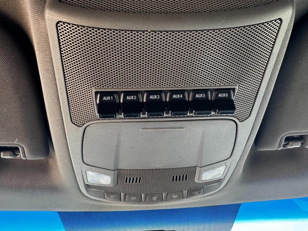 Ford Super Duty F-250 SRW XLT 4WD Crew Cab 8' Box 2017