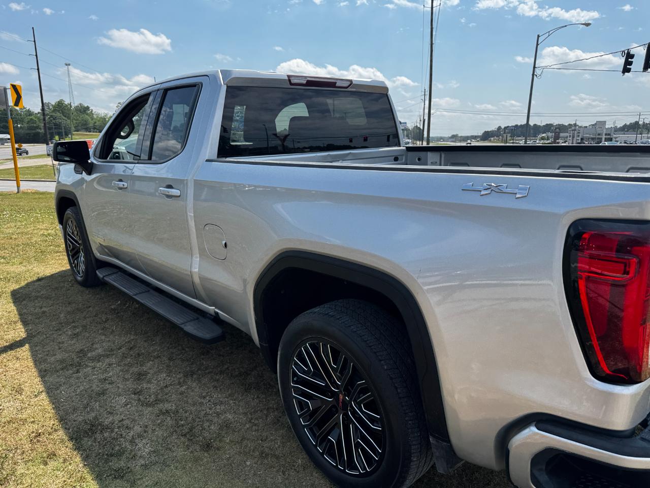 GMC Sierra 1500 4WD Double Cab 147" Elevation 2019