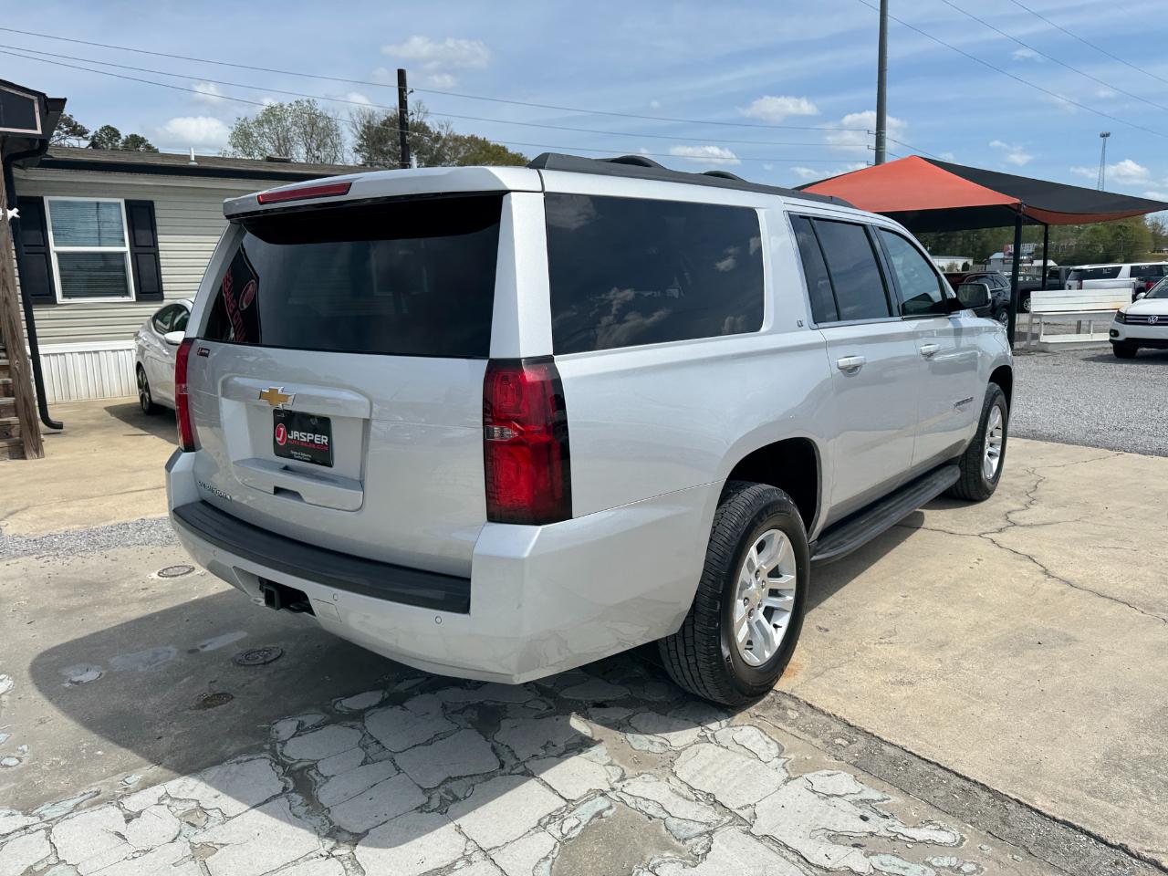 Chevrolet Suburban 2WD 4dr 1500 LT 2019