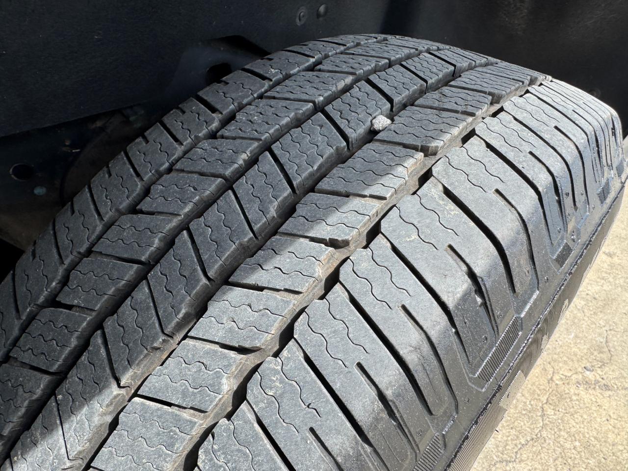 Chevrolet Suburban 2WD 4dr 1500 LT 2019