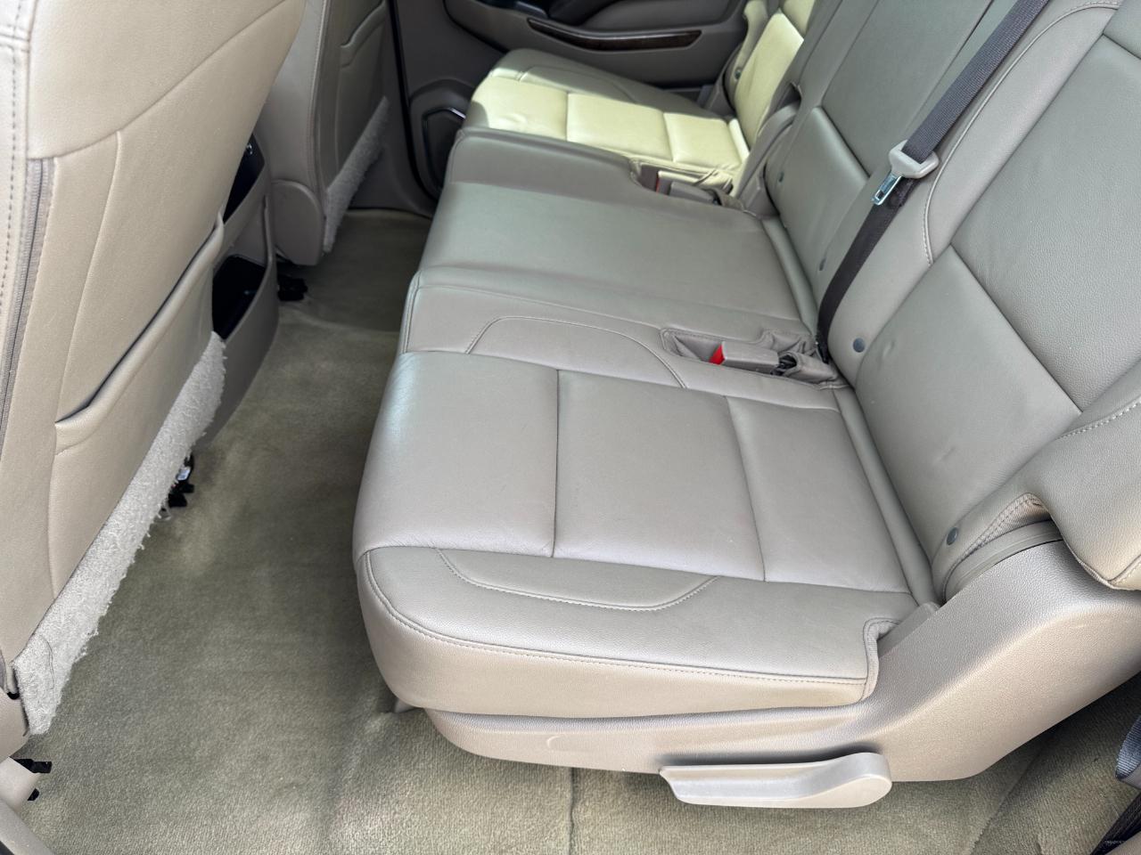 Chevrolet Suburban 2WD 4dr 1500 LT 2019