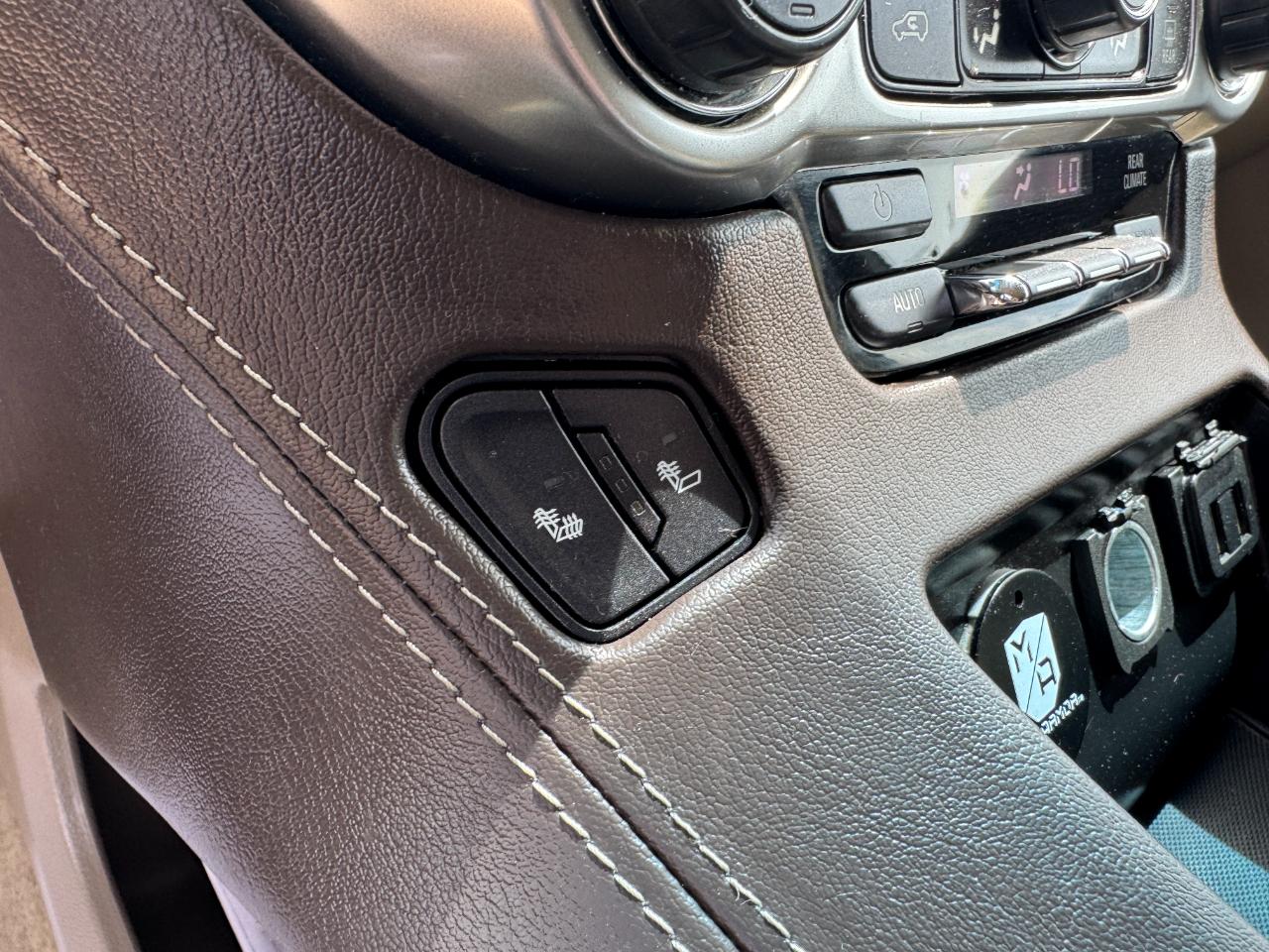 Chevrolet Suburban 2WD 4dr 1500 LT 2019