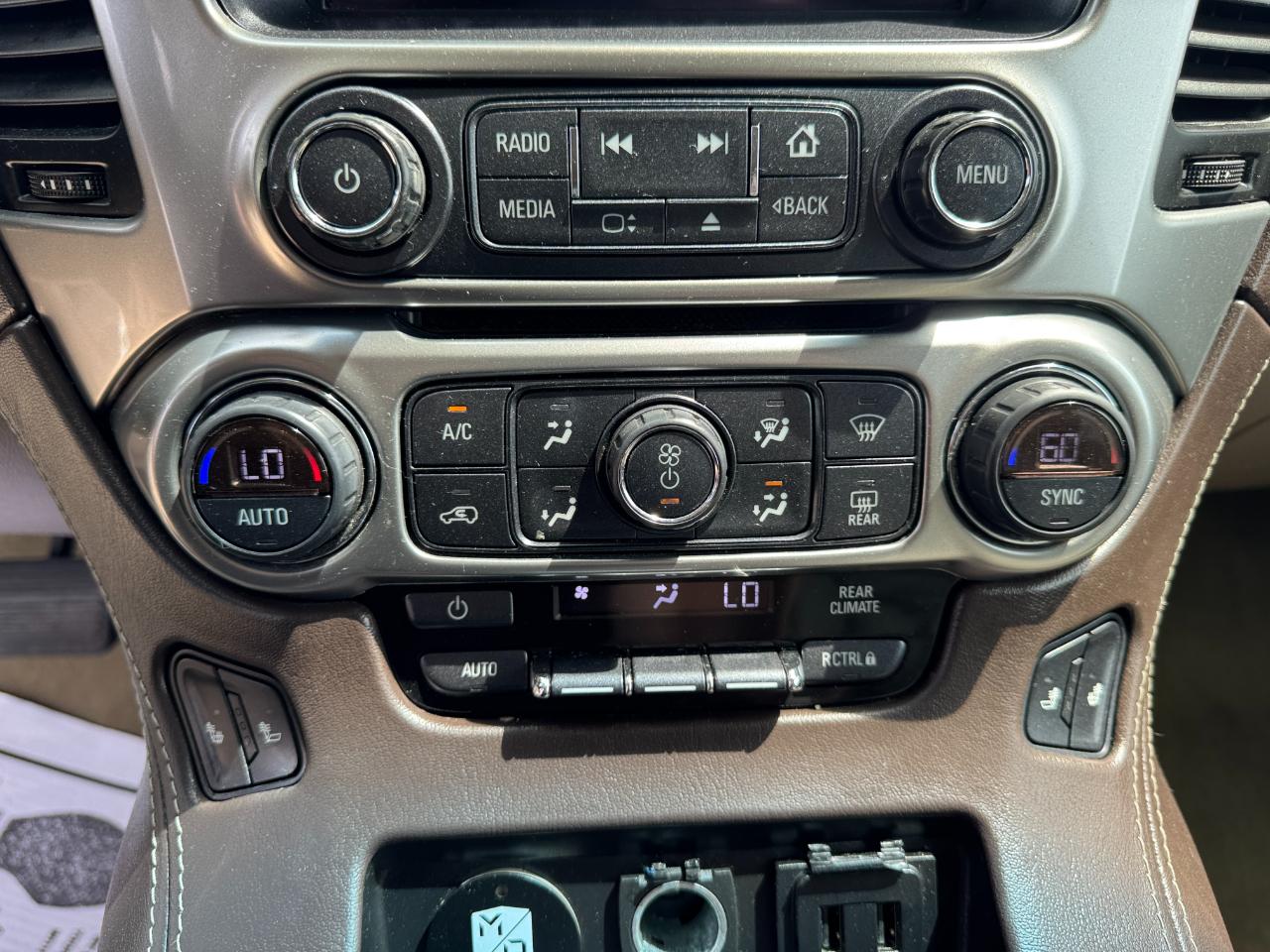 Chevrolet Suburban 2WD 4dr 1500 LT 2019