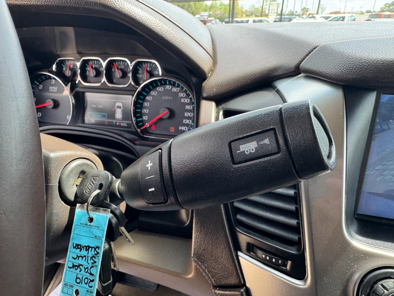 Chevrolet Suburban 2WD 4dr 1500 LT 2019