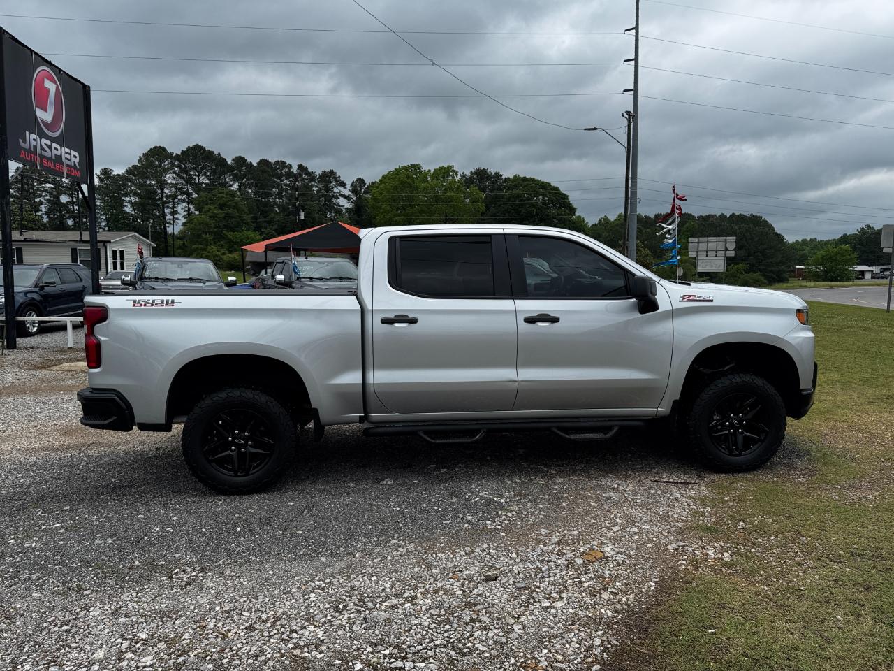 Chevrolet Silverado 1500 4WD Crew Cab 147" Custom Trail Boss 2019