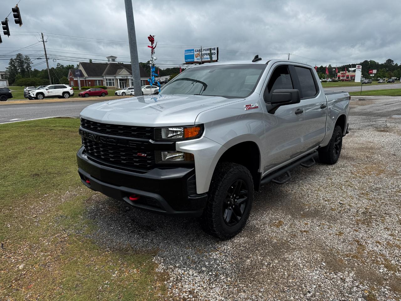 Chevrolet Silverado 1500 4WD Crew Cab 147" Custom Trail Boss 2019