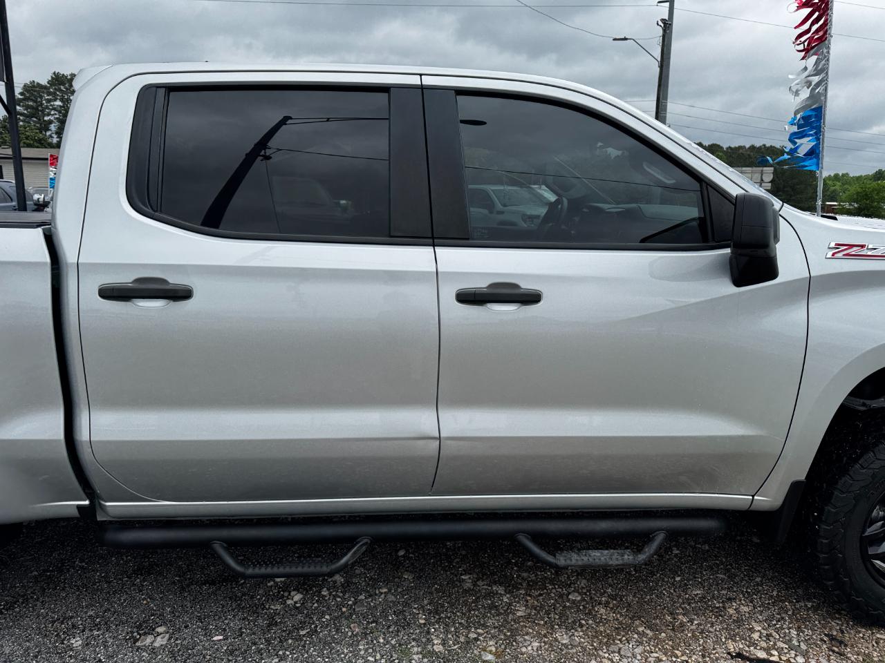 Chevrolet Silverado 1500 4WD Crew Cab 147" Custom Trail Boss 2019