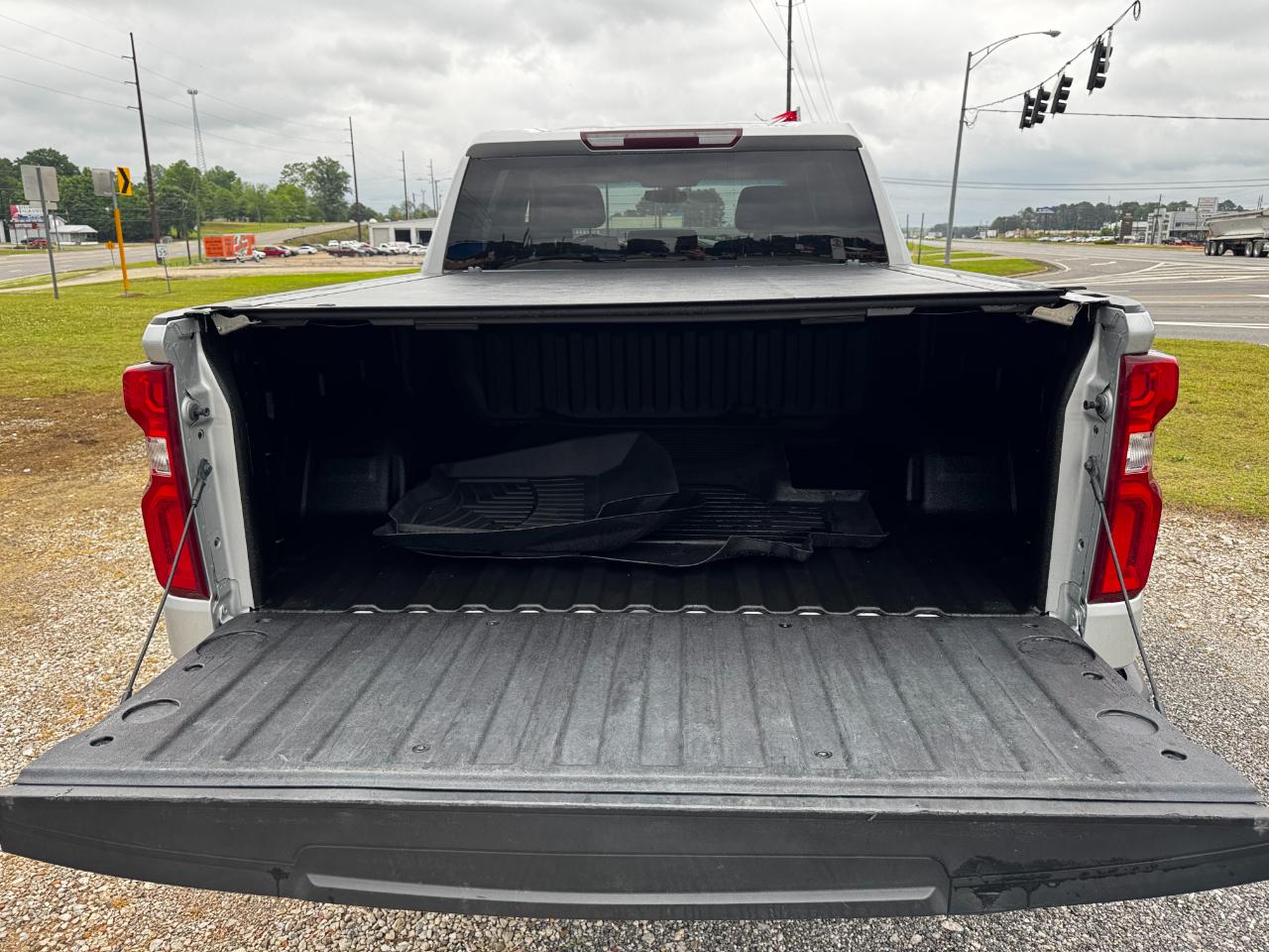 Chevrolet Silverado 1500 4WD Crew Cab 147" Custom Trail Boss 2019