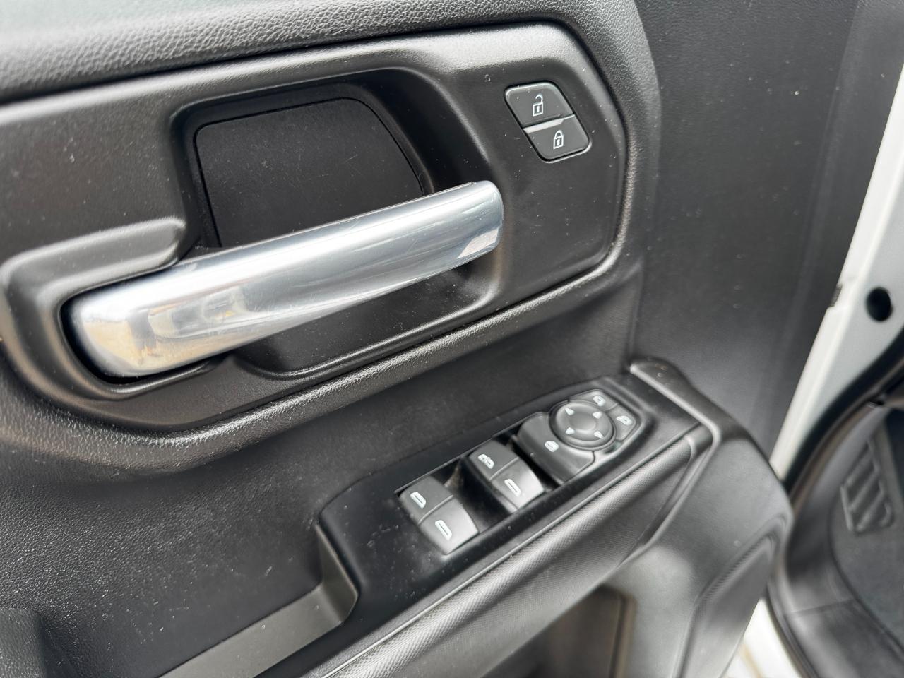 Chevrolet Silverado 1500 4WD Crew Cab 147" Custom Trail Boss 2019