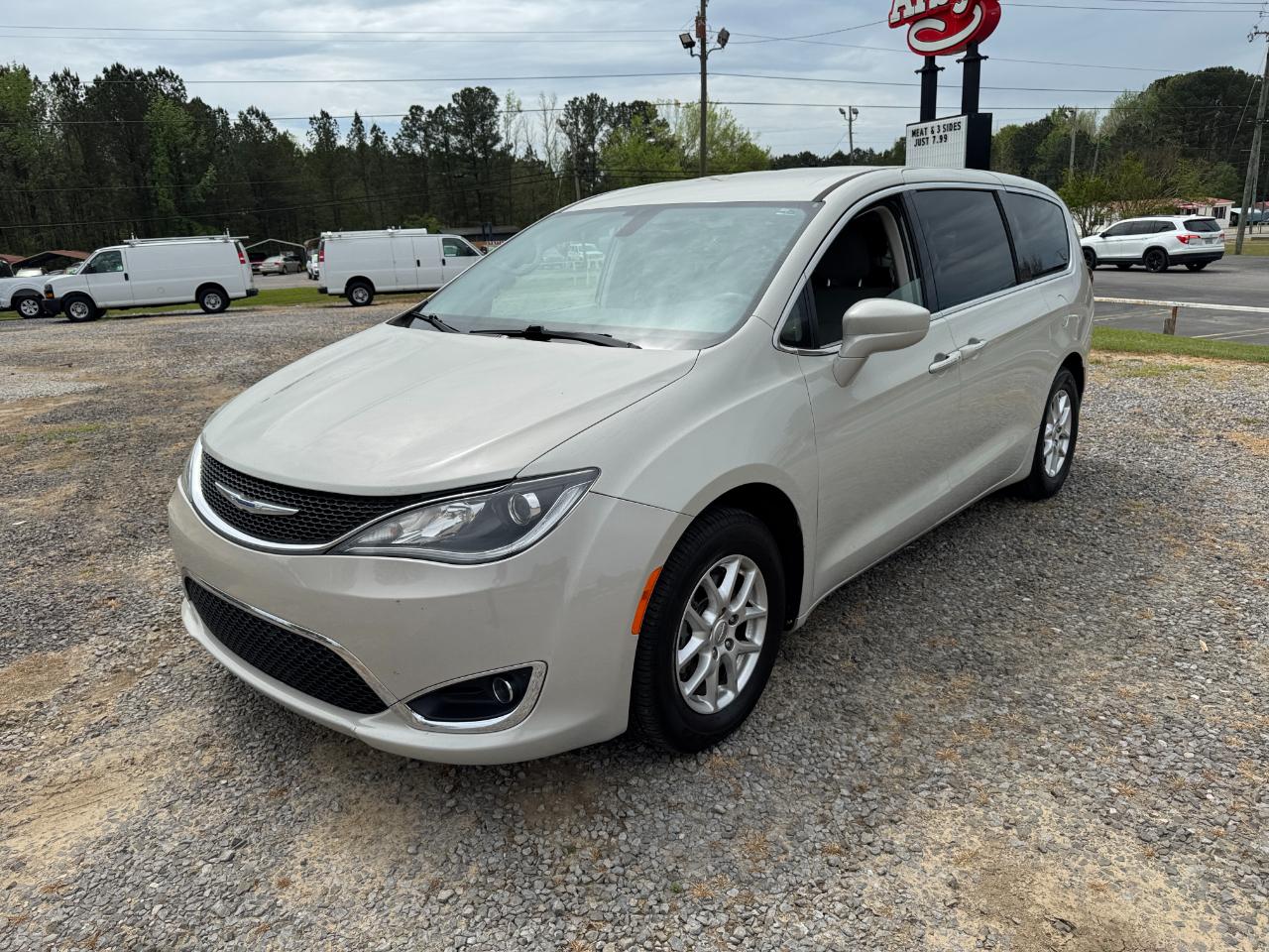 Chrysler Pacifica Touring FWD 2020