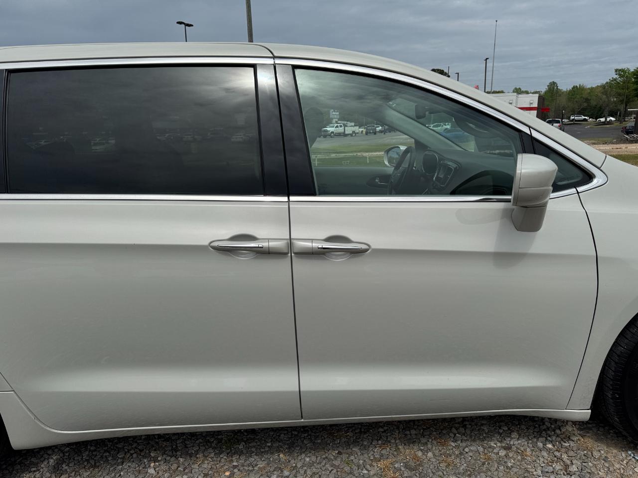 Chrysler Pacifica Touring FWD 2020
