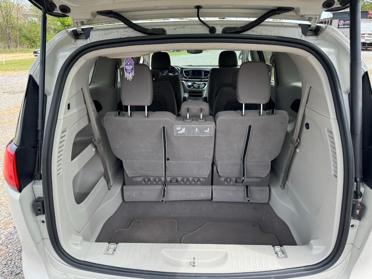 Chrysler Pacifica Touring FWD 2020