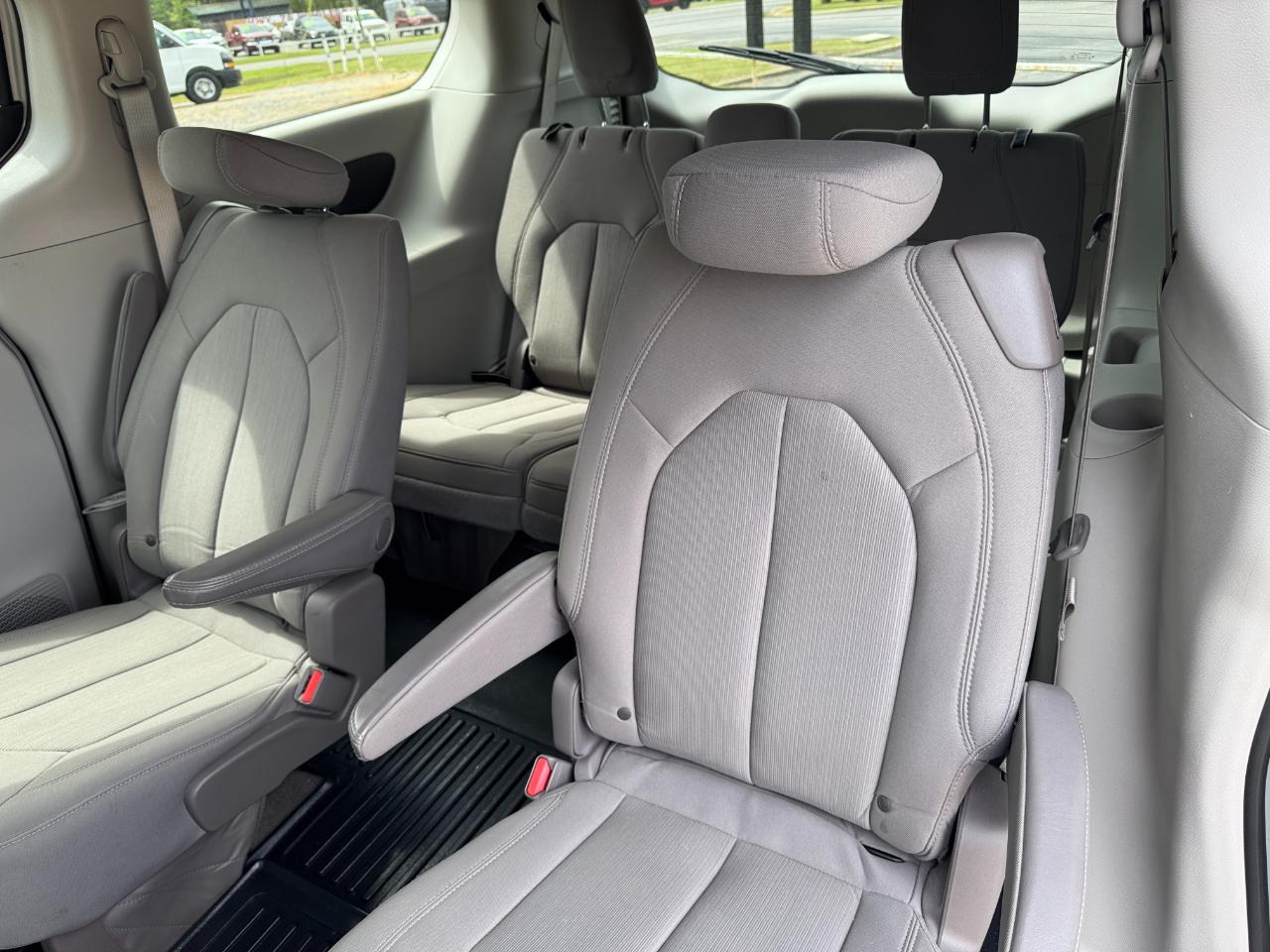 Chrysler Pacifica Touring FWD 2020