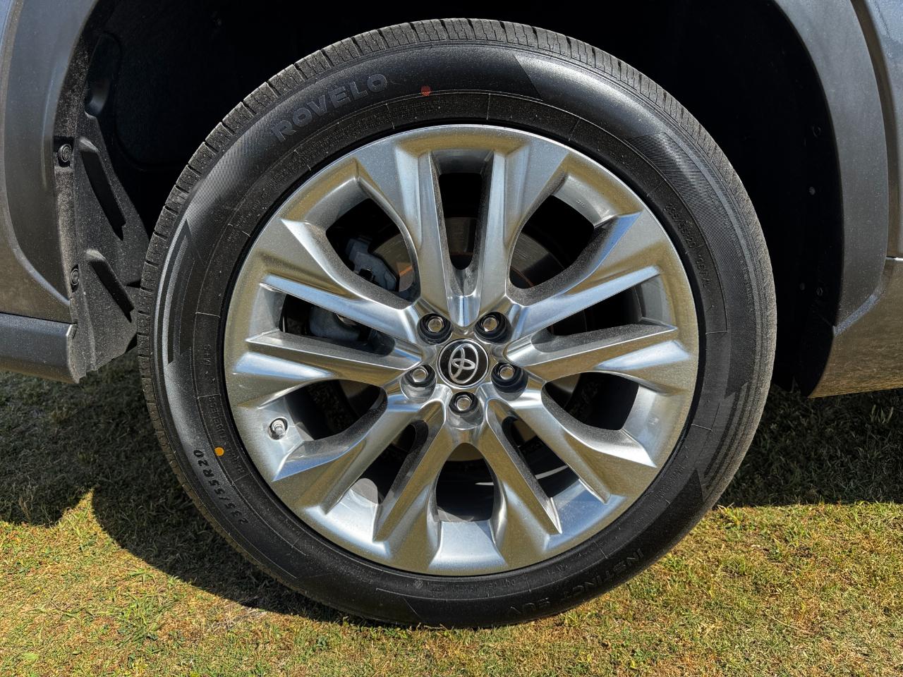 Toyota Highlander Limited FWD (Natl) 2023