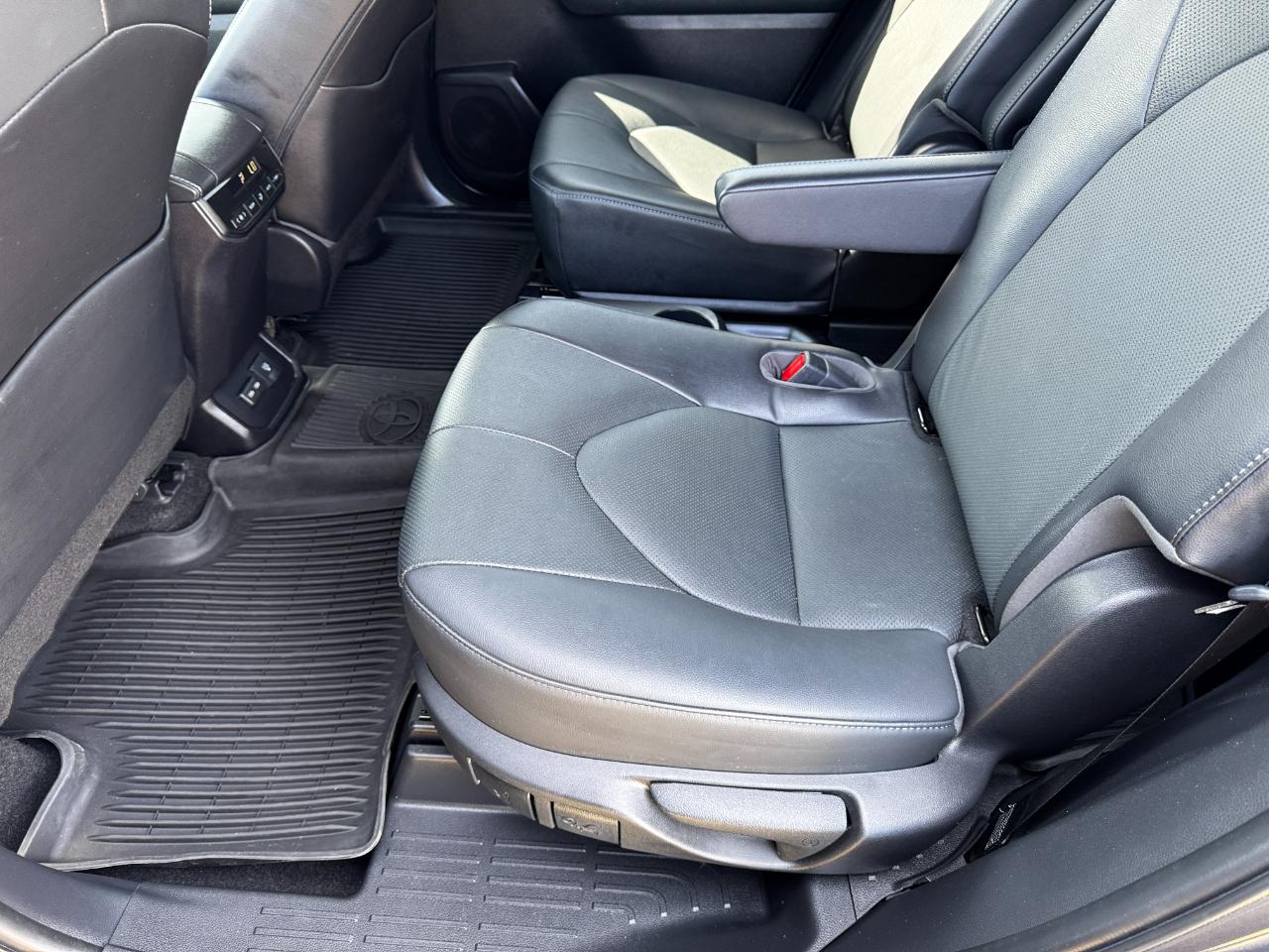 Toyota Highlander Limited FWD (Natl) 2023