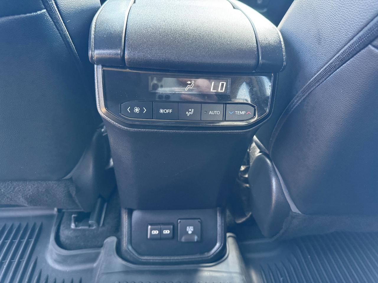 Toyota Highlander Limited FWD (Natl) 2023